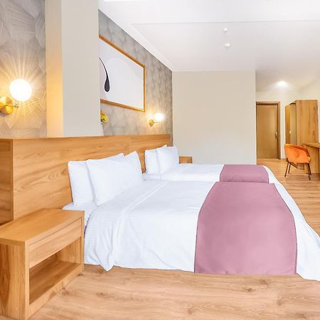 Solo Grand Boshuri Hotel Wellness Resort Qvemo Boshuri Kültér fotó